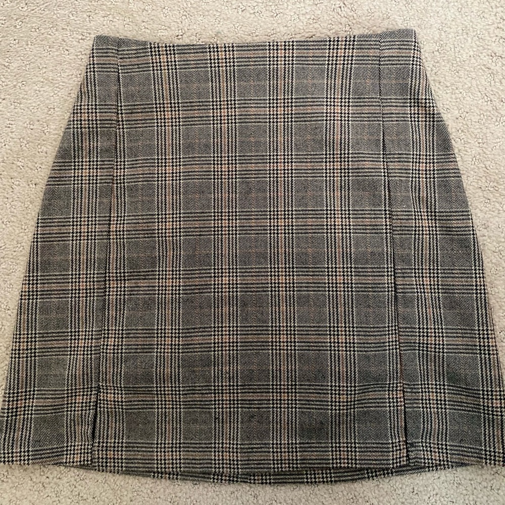 🤎 BRANDY MELVILLE JOHN GALT PLAID SKIRT IN BROWN 🤎